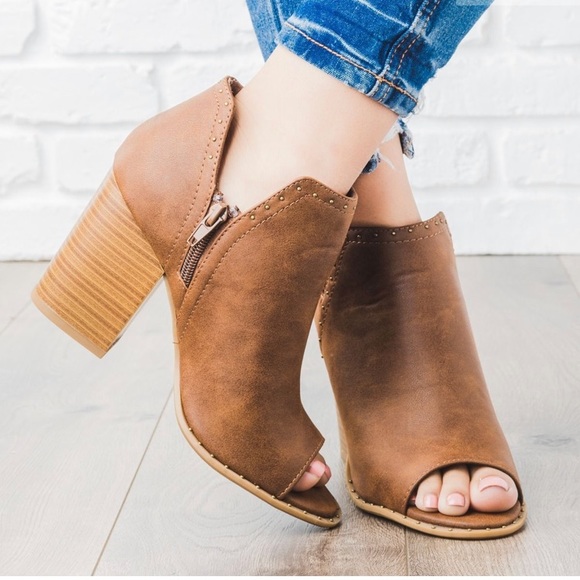 SOLD OUT - Picture 2 of 3